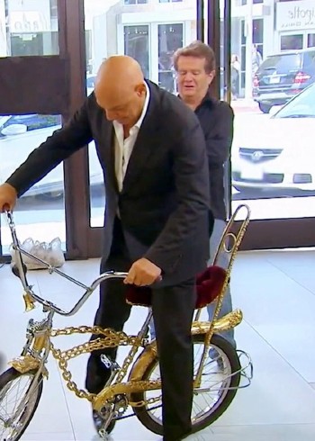 明星当铺纪录片封面图