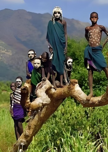 非洲部落猎奇封面图