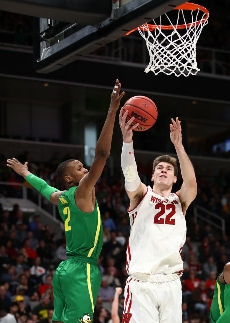 ncaa:俄勒冈大学72-54威斯康辛大学