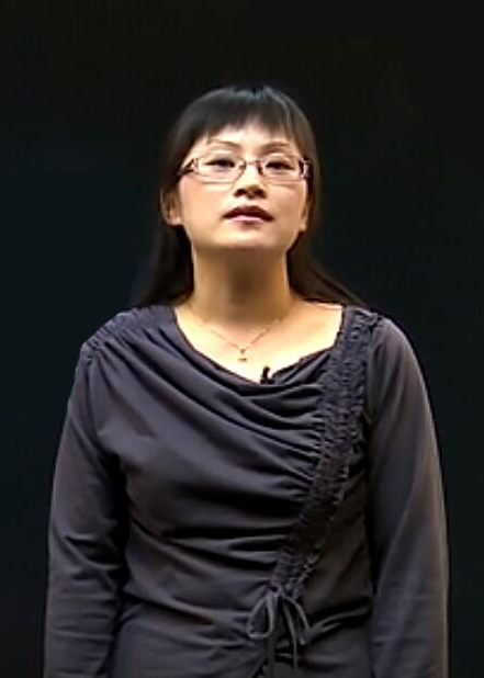 该课程由精华学校教师桂亚梅主讲,桂亚梅老师能以轻松易懂的方法讲解