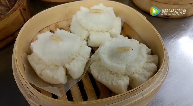 莞香楼榄仁蟹盖猪油包