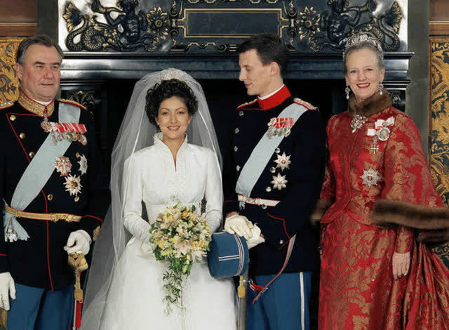 震撼大电影《灰姑娘》文雅丽王妃婚礼-灰姑娘-国语流畅