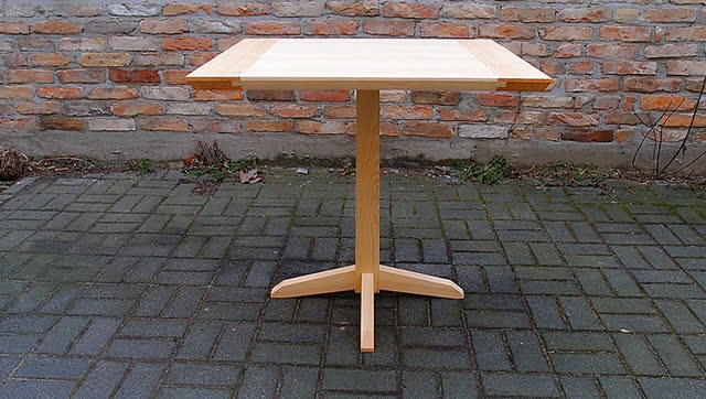 厉害了我的小哥,看他如何手工打造的桌子