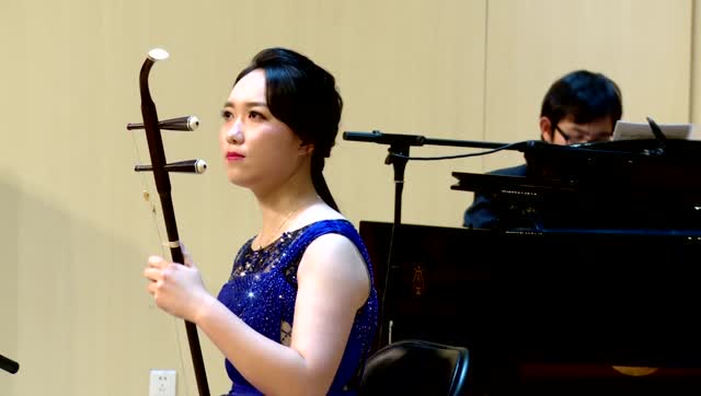 黄 琳 ~ 二胡《 雪山魂塑 》