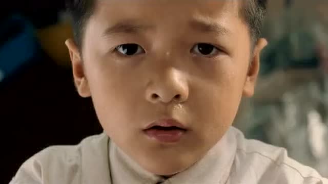 周星驰参演最后一部电影《长江七号》,七仔为救星爷自己耗尽电量