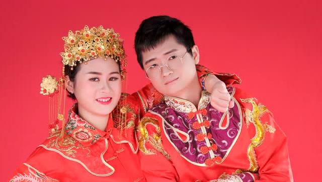 郭训盛与严娟结婚照视频