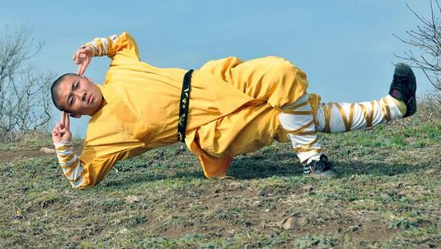 少林武僧早起练功 二指禅铁布衫硬气功样样精通!