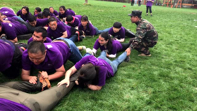 《死亡爬行》之永不放弃-云南学大2017拓展