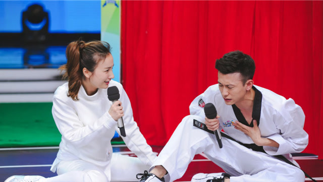 张一山和吴昕两人唱歌简直有毒,史上最搞笑组合开口就笑翻全场!