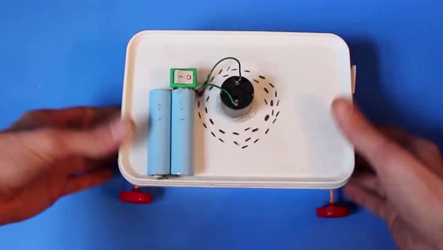 自制一个真空吸尘器,吸尘效果不错