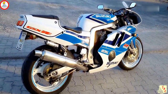 农村90年代的老摩托:铃木gsxr二冲街跑摩托,开阀以后声音令人沉醉