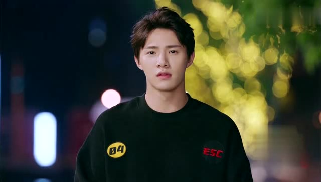 祁睿峰心塞为何向阳阳对他那么好,却还要和别的男生在一起