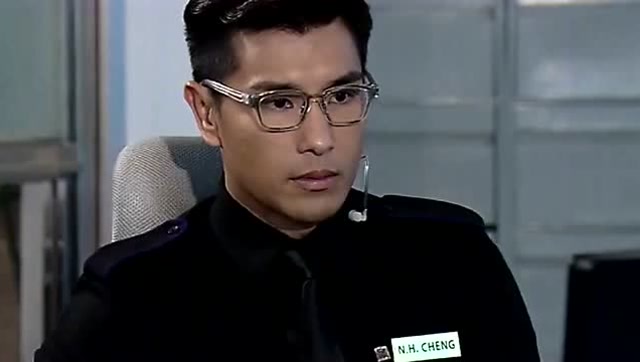 天眼:陈展鹏施计建议老板汇海宴请韩小姐,展鹏趁机入韩晨房间搜寻