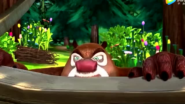 熊出没: 光头强吃鱼被骨头卡喉咙, 吞发霉馒头也咽不下鱼骨