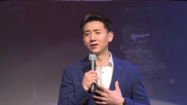 李仓卯朗诵/天上的草原2018澳大利亚诗歌春晚