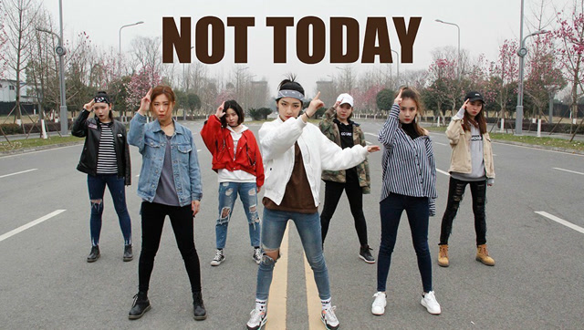 孙子团btszd 国内大学校园街头翻跳防弹少年团nottoday