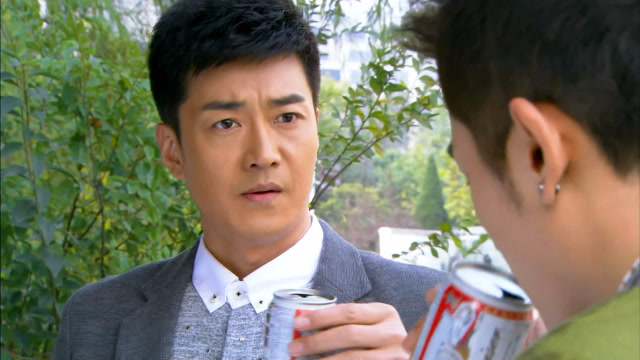 家和万事兴:刘嘉佑离婚后失魂落魄,哥哥竟愿意陪他喝酒谈心