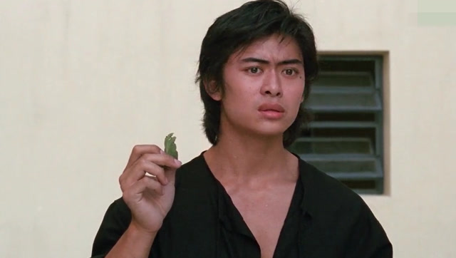 《力王》黄泉知道哑巴出卖他们,就找来天王告知他们