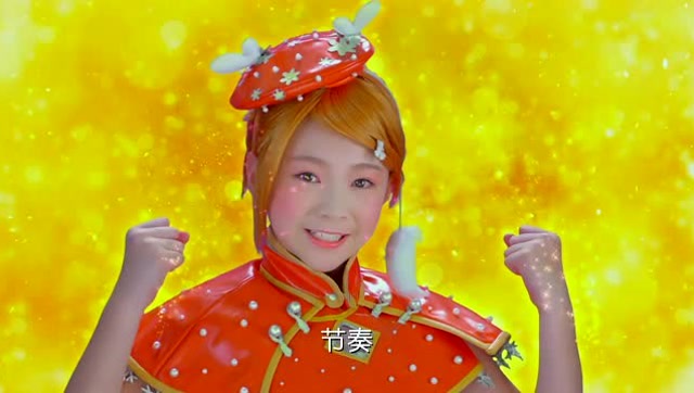 《舞法天女朵法拉》爱蕾操场上遇到丑丑的乌龟,马上变身对付它