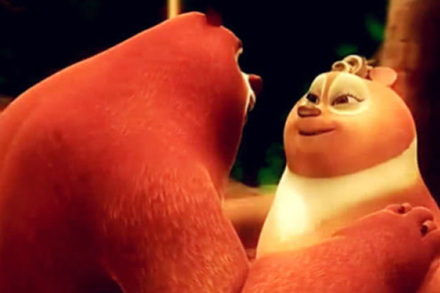 为了和翠花跳舞,大狗熊大展舞姿,兄弟俩都是跳舞奇才