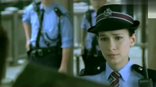 《战狼2》女主角卢靖姗和吴京第一次合作的电影《狼牙》微剪片段