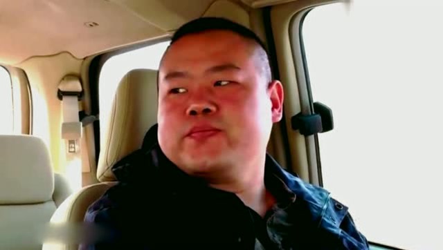 岳云鹏录节目脚上81万鞋子成焦点,网友:太膨胀