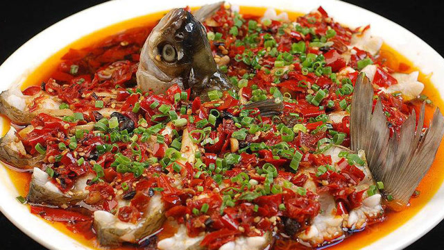 这样做出的剁椒蒸鱼,美味又正宗!跟着大厨来学