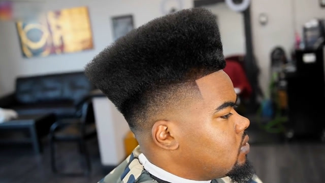 一般男生不敢轻易驾驭的扫帚发型,看着个性又帅气!