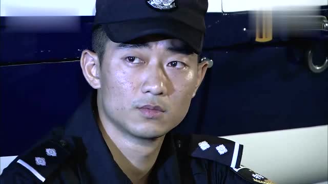 特警力量:和女友吵架,吴迪深夜想求女友原谅,队友现身安慰!