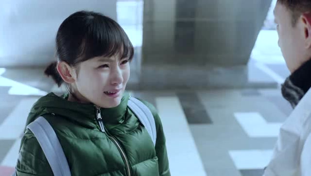 《急诊科医生》先先哥要给刘凯打电话,谁知道刘苗竟给他下跪