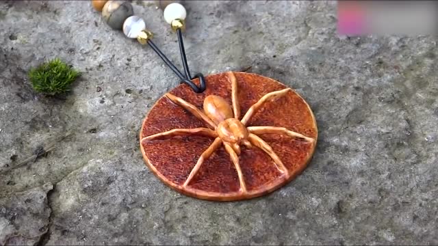 好霸气的手工雕刻蜘蛛,这才叫做真技术!