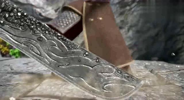 斗破苍穹:重尺对战长枪!萧炎击杀三星大斗师!