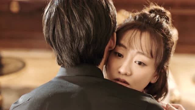 沙海:梁湾移情别恋黎簇,原著三分钟吻戏被删,梁山cp要凉凉了