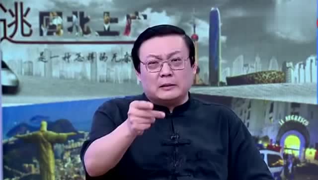 主持人问老梁《老梁观世界》为什么会停播,老梁回答的有点尴尬!
