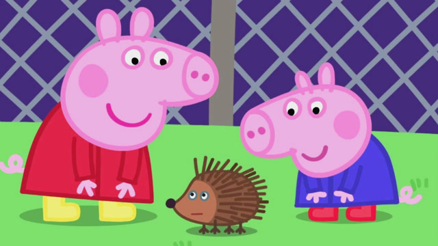 小猪佩奇和乔治去摘苹果遇到松鼠 玩具故事