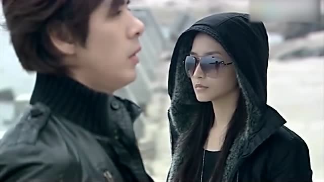 铠甲勇士丑将跟踪冰儿发现她与北淼的秘密