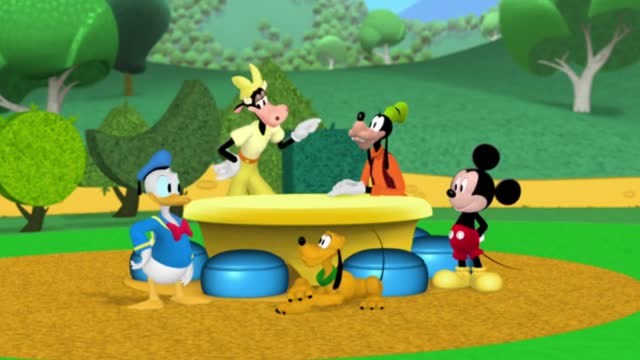 米奇妙妙屋:新的一天开始,米奇召集大家一起玩寻宝游戏