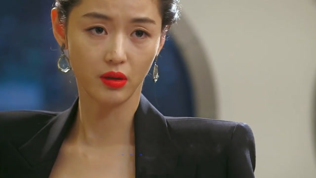 星你:千颂伊参加婚礼竟然发生了这样一幕,尴尬的我都笑不出来了!