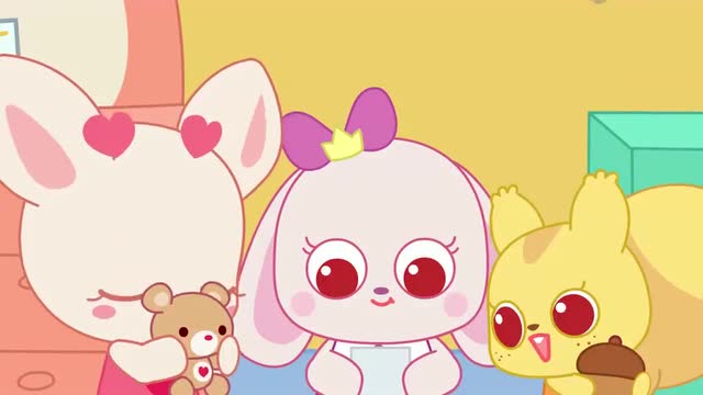 小鹿杏仁儿 :小桃桃戴着小皇冠,像个小公主,真好看!