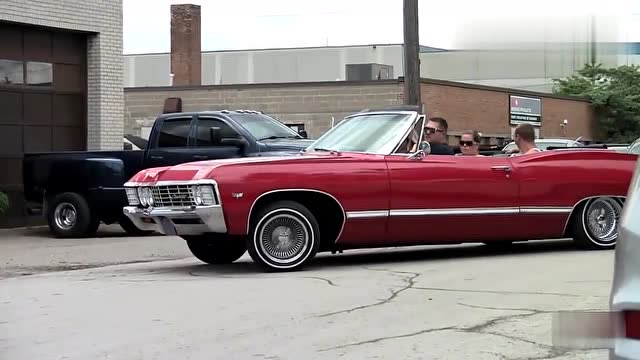 六十年代美国人最爱的趴地跳跳车,这车在国内我还没见过!