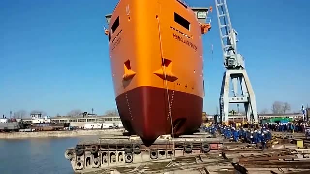 盘点各种巨轮下水瞬间,震撼无比,看得我热血沸腾!