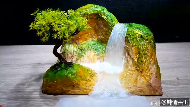 小型假山瀑布制作图片