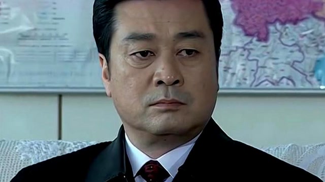 我本英雄石亚南告诉赵省长,上届班子根本没说实话