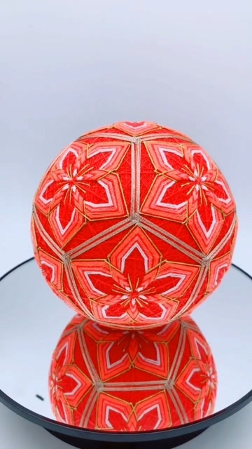 小姐姐为新婚定做的绣球,传统工艺用于传统婚礼,祝福你