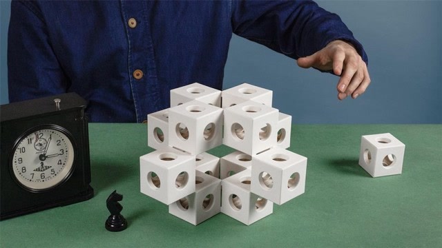 老外发明创意玩具可以随意变换造型玩上一年都不烦