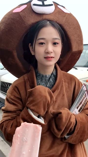 这就是网红熊小姐姐本人啊,有没有撩到你呢?