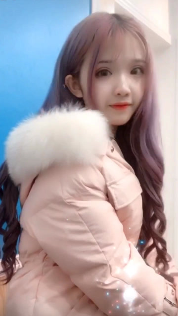 出来卖个萌 招财手手势祝你们财源广进