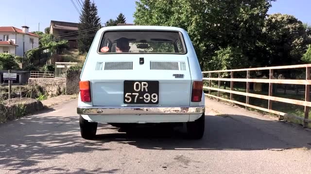 1977年老菲亚特大头鞋126p 老学校风格fiat 126