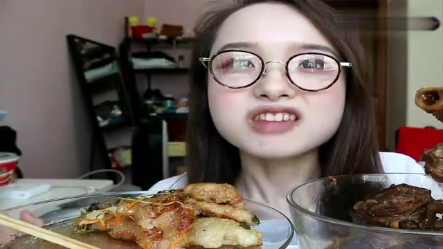 阿尤吃播,唯一吃得最"破相"的一次,满脸都是酱汁!