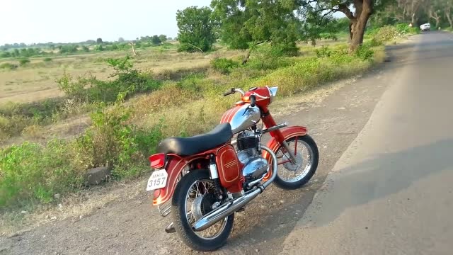 幸福250这款国产2冲程神车的原型车捷克生产的佳娃jawa 250